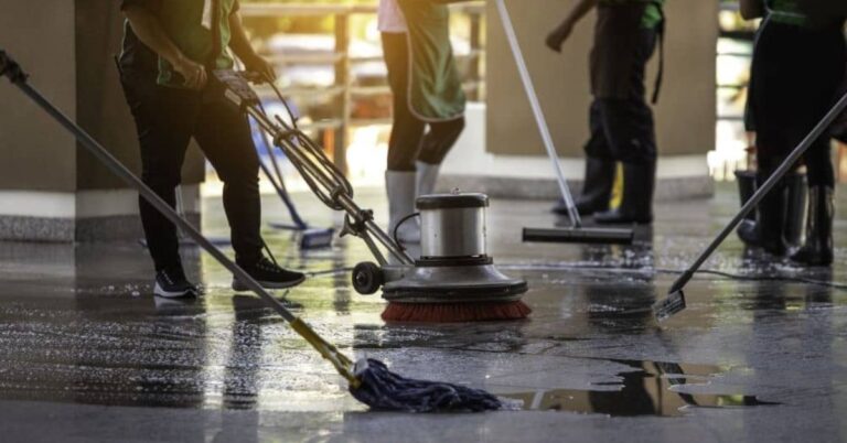Top 5 Benefits of Hiring Local Cleaning Companies Over National Chains Benefits of Hiring Local Cleaning Companies Over National Chains